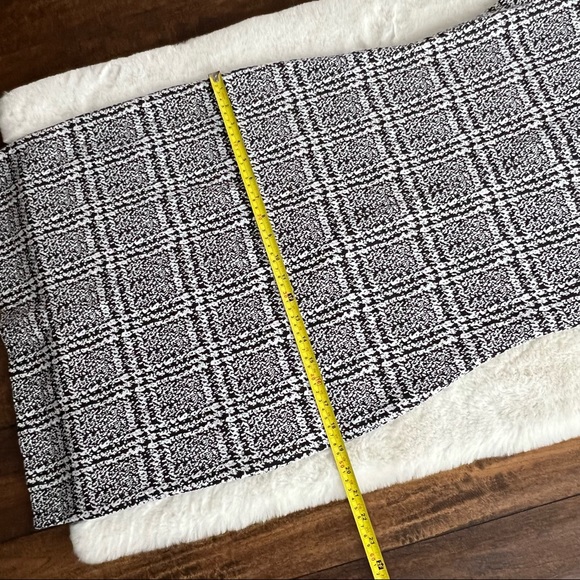 Michael Kors Jacquard Sheath Dress Size M Black and White  NWT - Picture 14 of 16